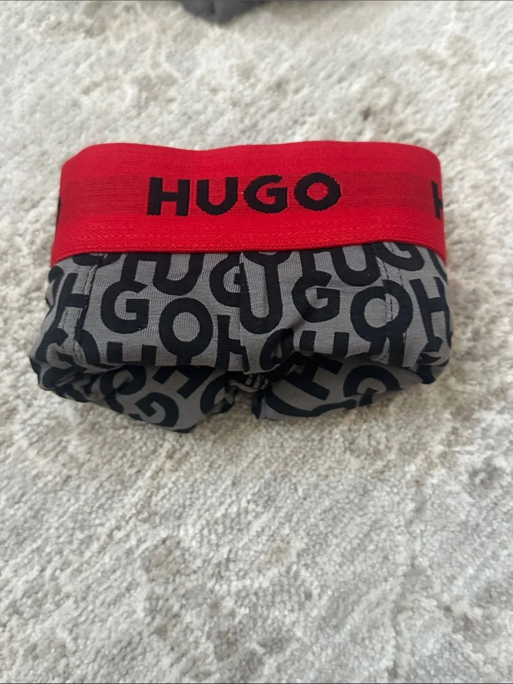 HUGO Men’s Medium Triplet Pack Trunks Boxer with red Branded Waistband. NWT’s.
